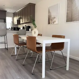 Modern Retreat 1 Mi. From Apartment Anaheim
